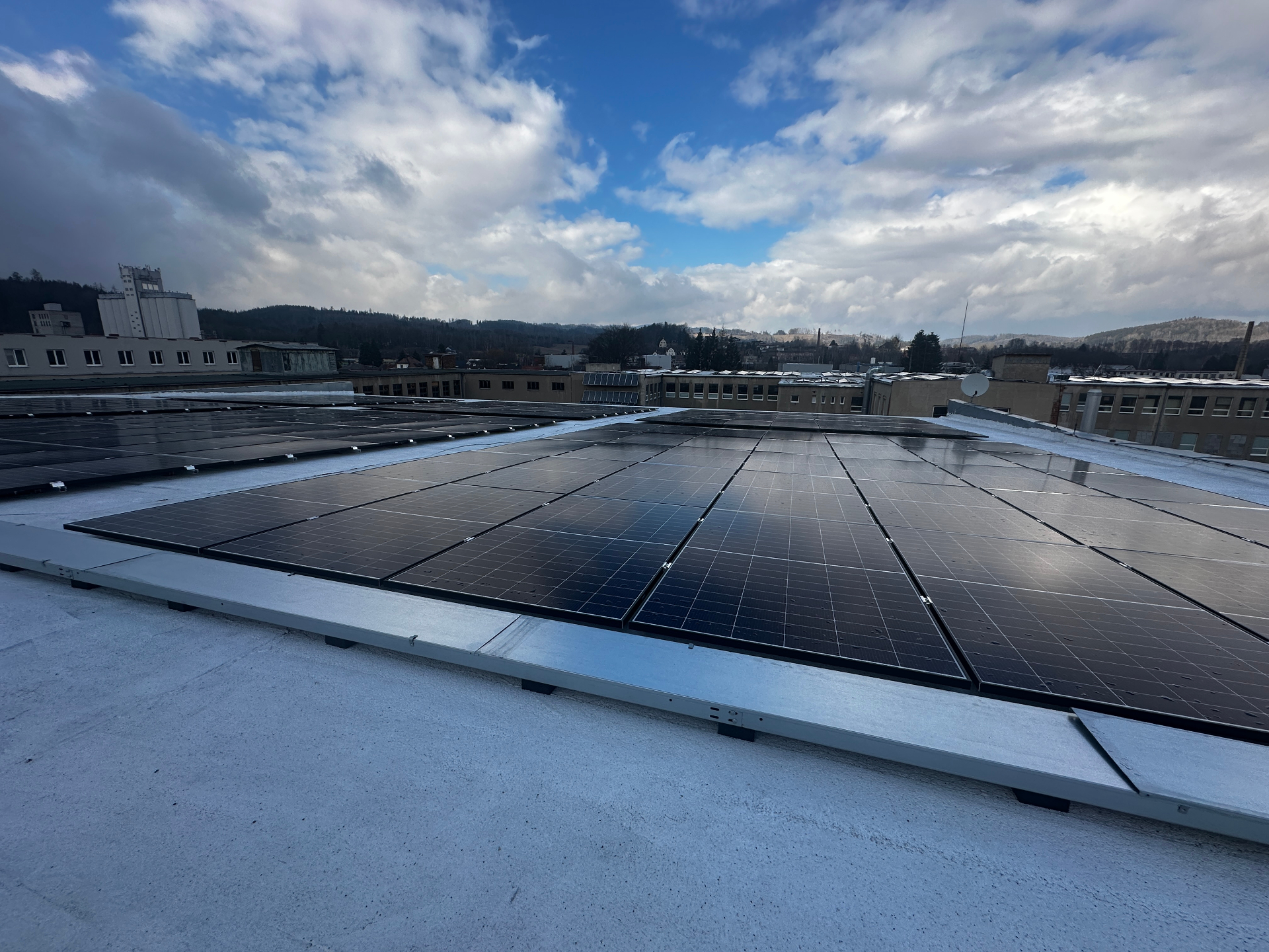 FVE instalace – Hlavní areál, detail panelů